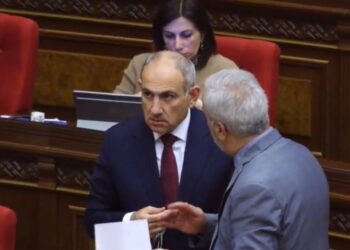 Նիկոլ Փաշինյանը «քեն քշեց», Անդրանիկ Քոչարյանը՝ «բոչկա գլորեց»․ «Հրապարակ»