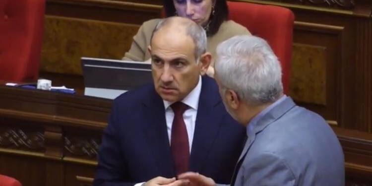 Նիկոլ Փաշինյանը «քեն քշեց», Անդրանիկ Քոչարյանը՝ «բոչկա գլորեց»․ «Հրապարակ»