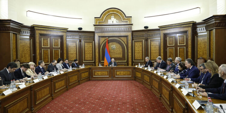 Փաշինյանը ԵՄ անդամ պետությունների դեսպանների հետ քննարկել է TRIPP և «Խաղաղության խաչմերուկ» նախագծերը