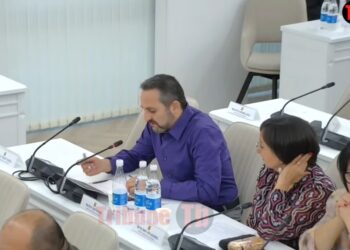 $2 մլն հափշտակել ա կարմիր գծերից ու էդ մարդը մեր տրանսպորտի վարչության պետն ա..Սու՛տ ես ասում. վեճ. տեսանյութ