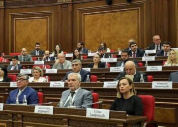 Անկուսակցականները չեն շտապում. Գագիկ Մելքոնյանը կորցրել է աշծատելու հավեսը. «Հրապարակ»