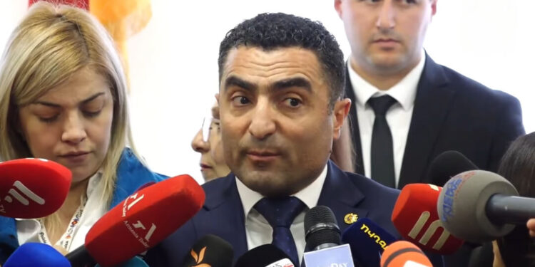 Չե՞ք ամաչում, 5,2 մլն եք ստանում Սամվել Կարապետյանի հաշվին…իր ընտանիքը պիտի շնորհակալ լինի ինձ. տեսանյութ