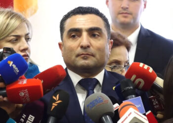 Լրագրողները ջարդեցին Ռոմանոս Պետրոսյանի փաստարկը, թե Բաղրամյանը անգործություն էր արել՝ լքեց. տեսանյութ