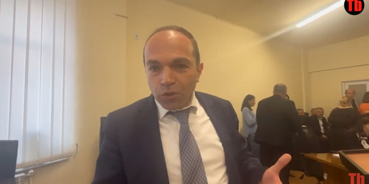 Հորեղբորս թոռն ա. բարեկամներով եկել են՝ ՀԷՑ-ին լիցենզիայից զրկելու. տեսանյութ