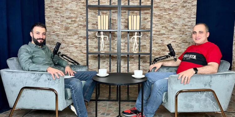 Դիմակավորված անձինք մտել են Նարեկ Սամսոնյանի և Վազգեն Սաղաթելյանի տուն. նրանք ձերբակալված են