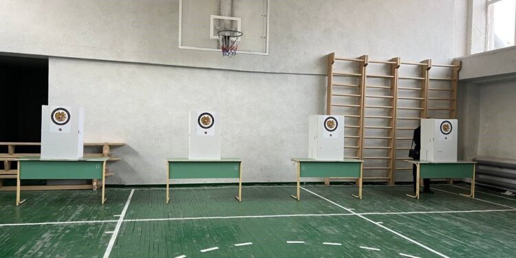 Թիվ 14 ԸԸՀ-ն ամփոփել է Վաղարշապատի ընտրությունների նախնական արդյունքները