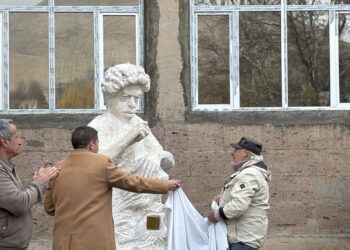 Ես Պարույր Սևակի կերպարը չէ, գաղափարն եմ քանդակել. Լևոն Թոքմաջյան