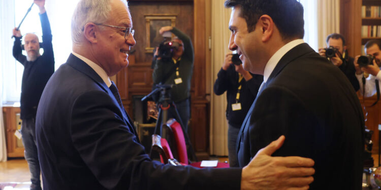 «Հայաստանը Հունաստանի կարևոր գործընկերներից է». Ալեն Սիմոնյանը՝ Հունաստանի նախագահին