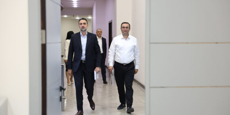 «Սամվել Կարապետյանի ապօրինի կալանքի երկարաձգման դեմ մեր կողմից ներկայացված բողոքները վարույթ են ընդունվել»․ Արամ Վարդևանյան