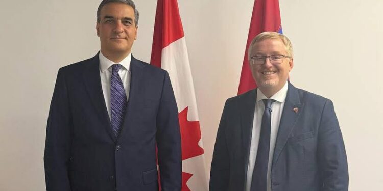 Արման Թաթոյանը հանդիպել է Կանադայի դեսպանին