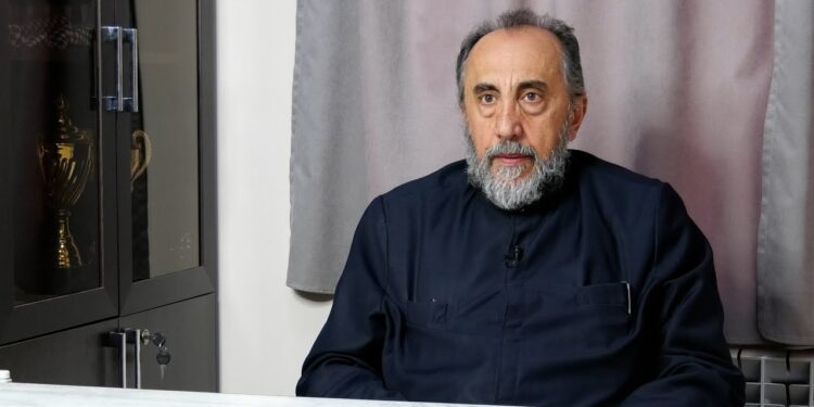 Շիրակի թեմի առաջնորդ Միքայել արքեպիսկոպոս Աջապահյանի տեղափոխումը բժշկական կենտրոն հետաձգվել է