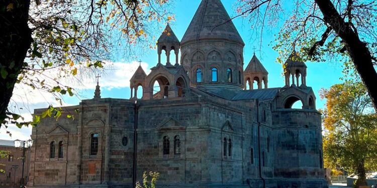 Մայր Աթոռը հայտարարություն է տարածել Գերագույն հոգևոր խորհրդի կազմի փոփոխությունների վերաբերյալ