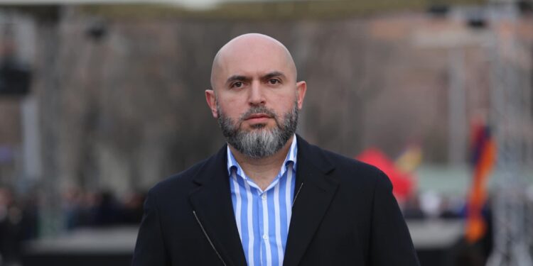 ԵՄ-ն Հայաստանում ժողովրդավարությունը չի պաշտպանում․ Արմեն Աշոտյան