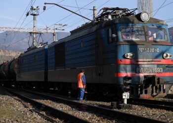 Հայաստանում բաքվի բենզինի արագ վաճառքը «ամոթալի լուր» է. Վարդան Ոսկանյան