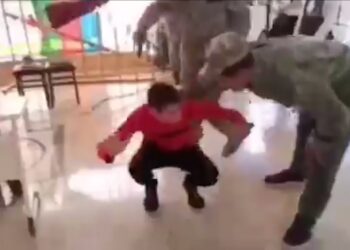 Հային «սպшնում» են, ստիպում ասել «Ղարաբաղը Ադրբեջան է» ադրբեջանական դպրոցի բեմականացման մեջ