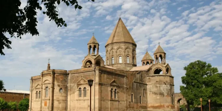 Մայր Աթոռ Սուրբ Էջմիածինը զգաստության կոչ է անում եպիսկոպոսներին և հավատավոր ժողովրդին