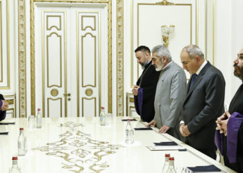 Կոչ ենք անում հոգևոր մեր եղբայրներին չտրվել սադրանքների․ Փաշինյանի հետ հանդիպած եպիսկոպոսները հայտարարություն են տարածել