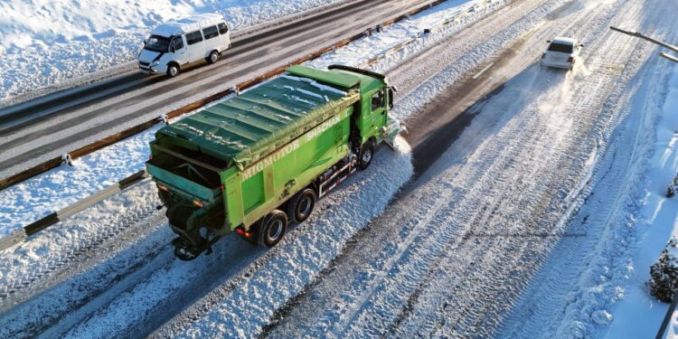 Ձմեռային եղանակային պայմանների պատճառով մի շարք ավտոճանապարհներ փակ կամ դժվարանցանելի են