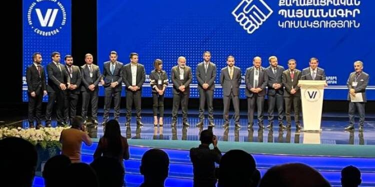 ՔՊ-ում քասթինգը սկսվել է. hատ-հատ կանչում են ու հարցեր տալիս. «Փաշինյանի պատարագներին մասնակցո՞ւմ եք». «Հրապարակ»