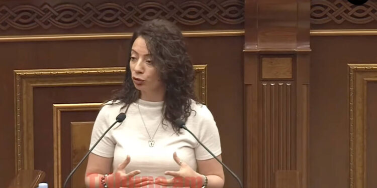 Որդիս բանակից զանգեց, ասաց՝ անարդար է․ ինչու՞ պետք է ես ծառայեմ 2 տարի, իսկ մյուսները՝ 1,5․ Քրիստինե Պողոսյան. տեսանյութ