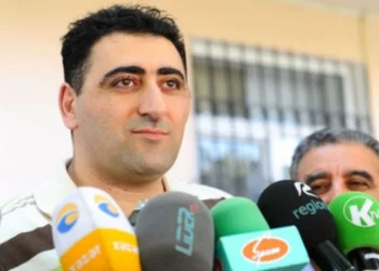 Երբ կացնահարողը դառնում է հերոս․ ինչ է իրականում ասում Բաքուն Երևանին