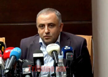 Խուզարկել են փորձագետի բնակարանը, որը Սամվել Կարապետյանի ասածը կոչ չէր որակել. տեսանյութ