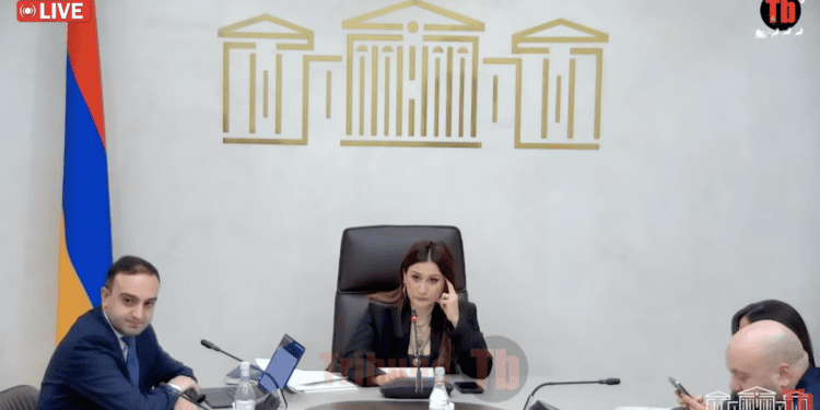 Արման Բաբաջանյանի հետ ի՞նչ ենք անելու․ Մինասյանը՝ փոխնախարարին