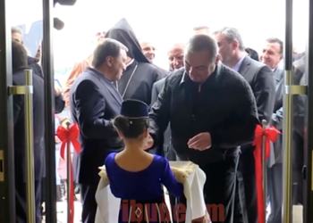 Որդիս, դու տեր ես այս երկրին. Կարապետյանների նվերը՝ ստեփանավանցիներին