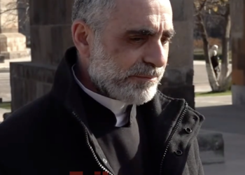 Գերագույն հոգևոր խորհրդից հանել են Գևորգ, Աբրահամ և Վազգեն սրբազաններին. Տեր Եսայի