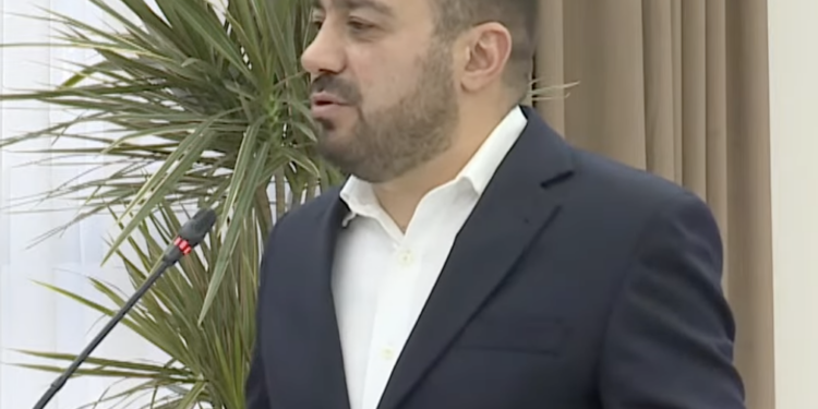 Իրավիճակը լարվեց քաղաքապետարանում. Շշերը հանգիստ թողեք