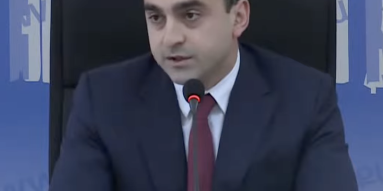 Փողոցային լեզուն են հասկանում, իրենց լեզվով եմ բացատրում․ Ավինյան