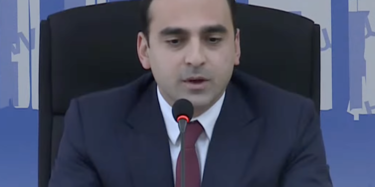 Ինչպե՞ս եք հարստանում, կիսվե´ք բանաձևով․ լրագրողը` քաղաքապետին