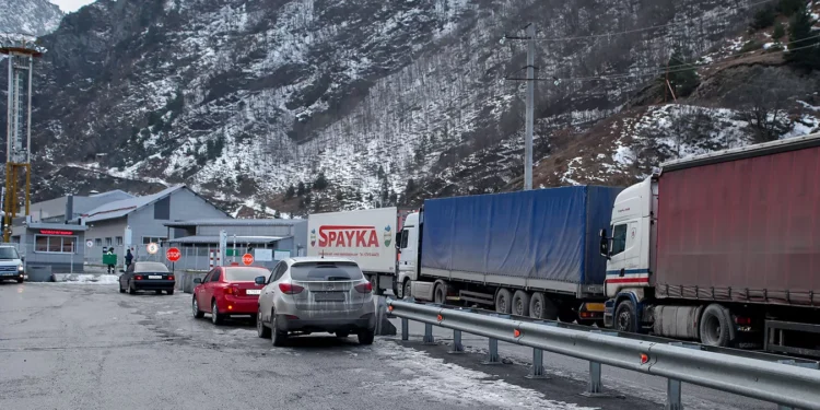 Վերին Լարսի ճանապարհը բացվել է մարդատար ավտոմեքենաների համար