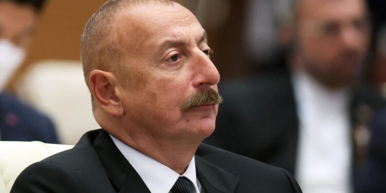 Ալիևը շնորհավորել է Ադրբեջանի քրիստոնեական համայնքին Սուրբ Ծննդյան տոնի առթիվ