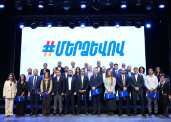 «Մեր ձևով» շարժումը մտնում է քաղաքական դաշտ՝ «Ուժեղ Հայաստան» կուսակցությամբ