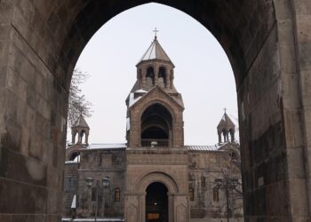 Մայր Աթոռը պարզաբանում է հոգևորականների կարգալուծումների վերաբերյալ շահարկումները