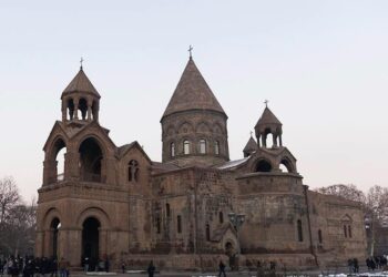 Մայր Աթոռը հերքում է «բարենորոգման շարժման» կոչերը և կոչ է անում հետևել կանոնական գործընթացներին