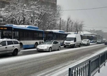 Երևանի հանրային տրանսպորտը գործում է բնականոն հունով. Երևանի ավտոբուս