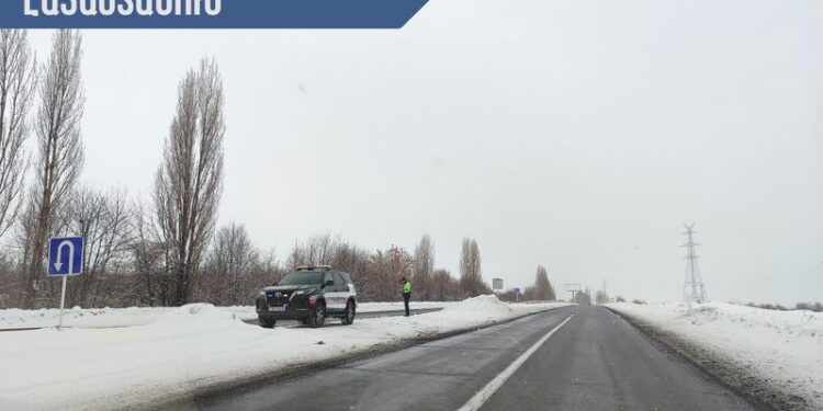 ՀՀ տարածքում ավտոճանապարհները հիմնականում անցանելի են․ փակ են Ամբերդ տանող ճանապարհները