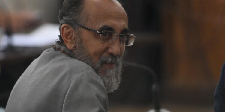 Տիգրան Աբրահամայանը՝ Շիրակի թեմի առաջնորդ Միքայել Սրբազանի առողջության և իրավիճակի մասին