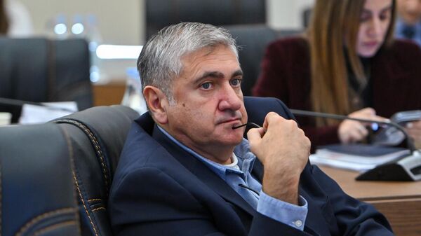 Հայաստանը փաստացի միջանցք է տրամադրում Ադրբեջանին՝ ստանալով անորոշ փոխադարձություններ. Արթուր Խաչատրյան