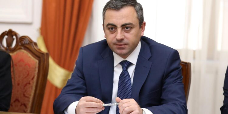 Նարեկ Սամսոնյանի առողջությանը սպառնալիք է ստեղծվել ՔԿՀ-ի որոշումների պատճառով. Իշխան Սաղաթելյան