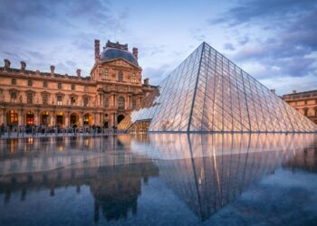 Լուվրը ժամանակավորապես դադարեցրել է այցելուների ընդունումը