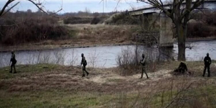 Թուրքիայի և Հունաստանի սահմանին զինված բախում է տեղի ունեցել միգրանտների միջև