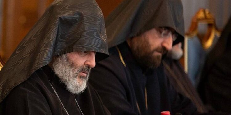 Թող 2026-ը լինի համախմբման և հաղթանակի տարի. Բագրատ և Արշակ արքեպիսկոպոսների ուղերձը կալանավայրից