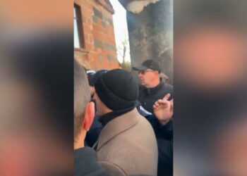 Խայտառակ պատկեր՝ Թալինում. ոստիկանները փակել են եկեղեցու դուռը՝ Սուրբ Զատիկին