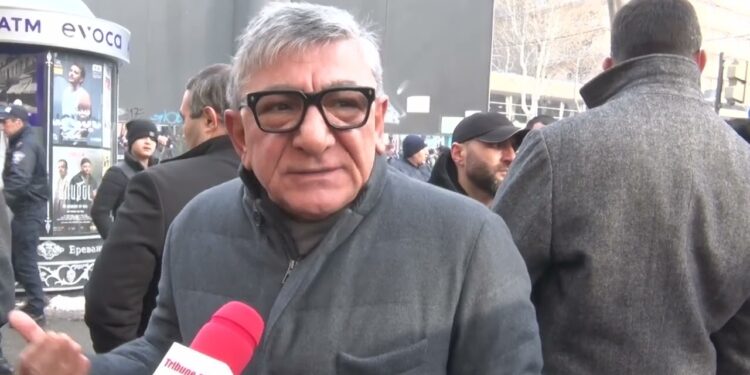 Ես Կճոյանին ծափ չե՛մ տվել, ինքը պիտի հեռանա. Սուքիասյանը բարկացավ