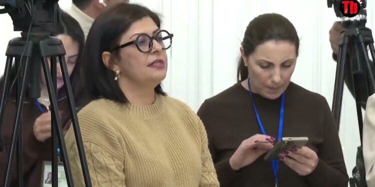 Չե՞ք ուզում Արցախի եկեղեցիները փրկել. Փաշինյանի արձագանքը