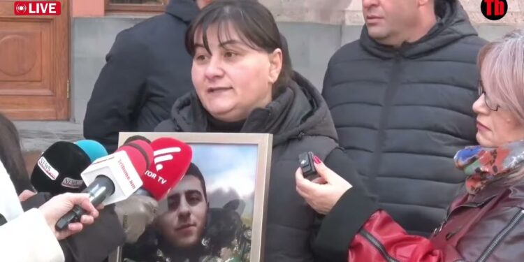 Սրբապիղծ է, թույլ չեմ տալու, որ իմ երեխու արյունը անտեսեն, հուսով եմ, դեռ զոհվածներին հարգում են