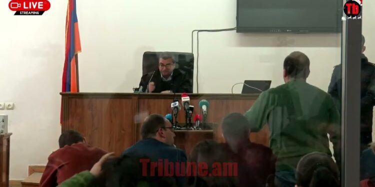 «Շան լակոտ» ա ինձ անվանել ԱԺ նախագահը. հայ տղեն ո՞նց պետք ա արձագանքի իրան՝ տենց հայհոյողին